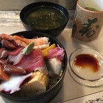櫻寿司 - 海鮮ちらし　御御御付け