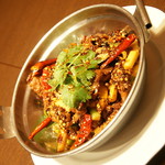 盤古茶屋 - 牛肉ラー油鍋（１，１００円＋税）２０１６年６月