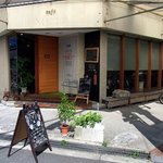 Cafe L'ssemblee - お店の概観です。 このお店は２０１０年８月にオープンしたんです。