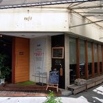 Cafe L'ssemblee - その前もＣＡＦＥでした。 知らない間に閉店になっていたんです。 そして、気が付くと、居抜きでオープンしていたという訳です。