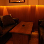 Bar Revelstoke - 寛ぎのソファー席