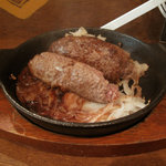 芝浦食肉 - 鹿児島黒牛100パーセントハンバーグ