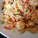 台湾料理 鴻起順 - カニ炒飯左サイド