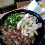 立花うどん - 肉ごぼてん大盛とおにぎり。