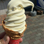 Tsuru Sutei - バナナソフトクリーム 320円