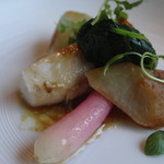 YUKIO SASAKI - 大山鶏。ピンクのものはカブです。