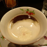 蝸牛庵 - 油滴の浮いたウインナーコーヒー