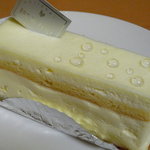 RUE DE PASSY - フロマージュ（441円）♪濃厚なレアチーズケーキです。