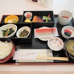 ホテルグランミラージュ - 朝食の和定食。1100円