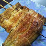 鈴木川魚店 - 鰻蒲焼（大）の盛りつけ