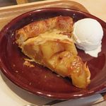 ネイバーフッド アンド コーヒー 玉川3丁目店 - 青森産りんごのアップルパイ with アイスクリーム