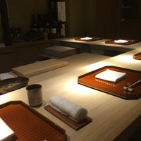 紀風 - 店内のカウンター席の様子