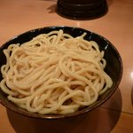 麺がおいしいです。