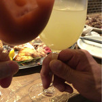 ビストロ チキート - サングリアで改めてカンパイ！