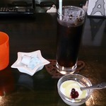 ニッコ・スクウェア - 食後のドリンクとデザート