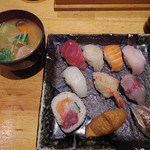 姫すし - 【ランチ】 ボリュームランチ　寿司10貫と汁物がついて780円