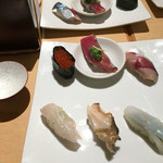 たつ郎寿司 - テーブルでのコース一皿目