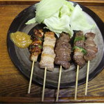 とんちんかん - 串焼き：特製の味噌ダレと、酢ダレを使用