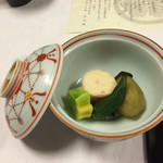 Fugetsurou - 煮物：翡翠茄子、蟹湯葉真薯、青紅葉麩、青味おくら