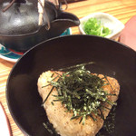 さとう - うに入り焼きおにぎり茶漬け 680円