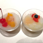 広東料理 台場 楼蘭 - 杏仁豆腐　と　桃の杏仁豆腐