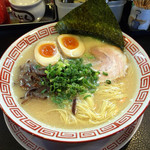 博多長浜らーめん 六角堂 - 半熟玉子長浜らーめん780円(2016.06)