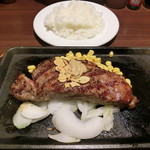 US産アンガス牛サーロインステーキ200ｇ1600円、ライス200円