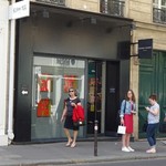 PIERRE HERMÉ PARIS - 