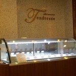 パティスリー タンドレス - 2016年４月　開店３０分後の空っぽのショーケース