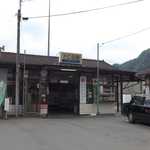 常盤館 - （おまけ）上信電鉄の終点・下仁田駅。木造駅舎のひなびた感じ、旅愁を誘います