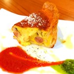 ブランカ - 再訪　野菜とハーブソーセージのキッシュ