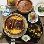 いさみ屋 - 柳川名物「鰻の蒸籠蒸し」
            旨かとよ~ヾ(＠⌒ー⌒＠)ノ