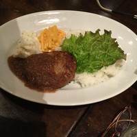 THE THEATRE TABLE - ハンバーグ