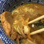 濃厚つけ汁に濃い味のチャーシュー♪