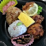 とうふや豆蔵 - おにぎり弁当　453円