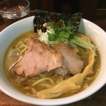 貝ガラ屋 - 牡蠣濃厚ラーメン
