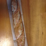 ベーカリー ブレリック - バゲット　237円
