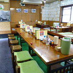 魁龍 - カウンターとテーブル、座敷が有ります