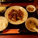 麦府 - 酢豚定食