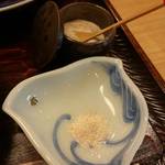 蕎麦料理 すみや - 天せいろに付いて来る『蕎麦塩』