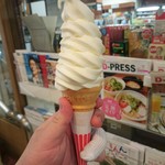 秋田ふるさと館 - ソフトクリーム（\309）