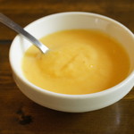 荒井商店 - アヒ（唐辛子）ソース＝ペルー産唐辛子と玉葱