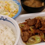 松屋 - 豚バラ肉と長ネギの生姜焼定食