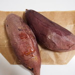 蜜香屋 ルクア イーレ店 - 小さいので１本２２０ｇ～♪蜜が皮まで浸透