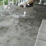 茶房　わらび野 - 1階は、ランチ&ディナー&バー。