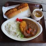 至仏山荘 - 上州牛コロッケカレー　950円
上州牛コロッケパン　400円