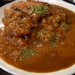 カルダモン． - 「カレー」に「牛ロースカツ」をトッピング