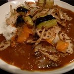カルダモン． - 秋野菜のガーリックソテーカレー