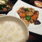 大戸屋 - 鶏と野菜の黒酢あん定食