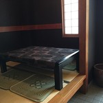 Tami - 小上がりの座敷テーブル